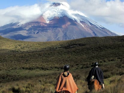 El volcán Cotopaxi, de 5.897 metros, se encuentra en el parque nacional homónimo, en la llamada Avenida de los Volcanes, al norte de Ecuador.