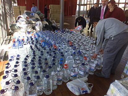 35.000 litros de agua y 4.000 mantas para Marruecos