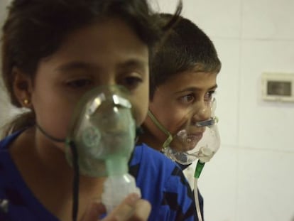 Ni&ntilde;os afectados por un ataque qu&iacute;mico, seg&uacute;n los rebeldes sirios, en el barrio de Saqba el pasado 21 de agosto.