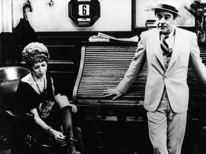 Jack Lemmon y Carol Burnett, en 'Primera plana'.