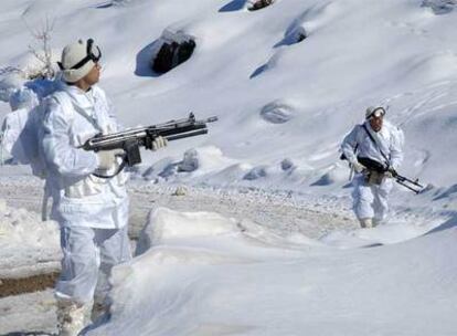 Tropas turcas de alta montaña que participan en la operación militar en el norte de Irak.