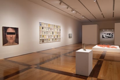 La exposición Diálogos. Artistas mujeres en la Colección Ella Fontanals-Cisneros en el Museo de Arte Contemporáneo de Monterrey.