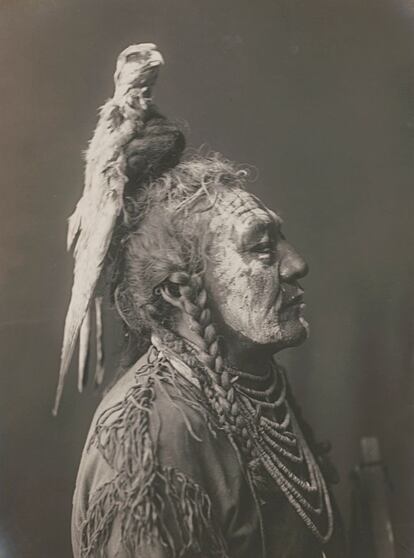 Fotografía 'Dos silbidos', del afamado retratista y etnólogo Edward S. Curtis.