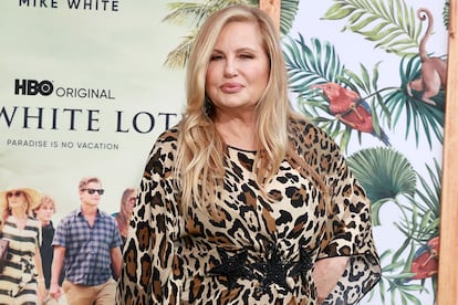 Con 30 años de carrera a sus espaldas, Jennifer Coolidge está por primera vez en las quinielas de los grandes premios.