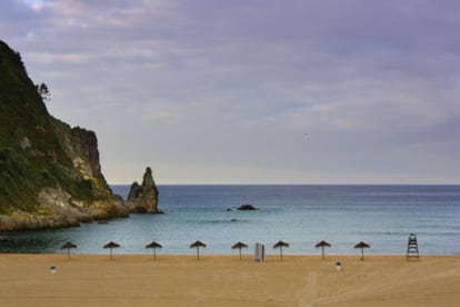 Playa de La Franca, en Ribadedeva (Asturias).