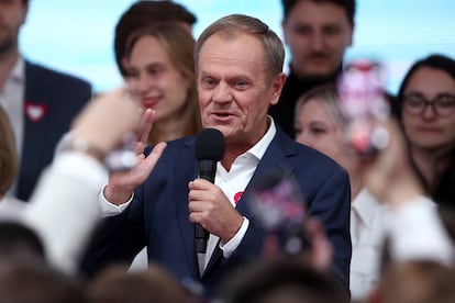 Donald Tusk comparece este domingo en Varsovia.