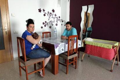 Raquel Lara and José Antonio Rodríguez: unemployed and unsupported.