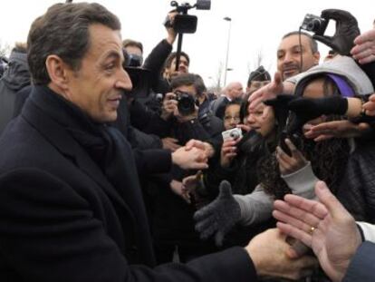 Nicolás Sarkozy durante su visita a una fábrica de paneles solares de Bourgoin-Jallieu.