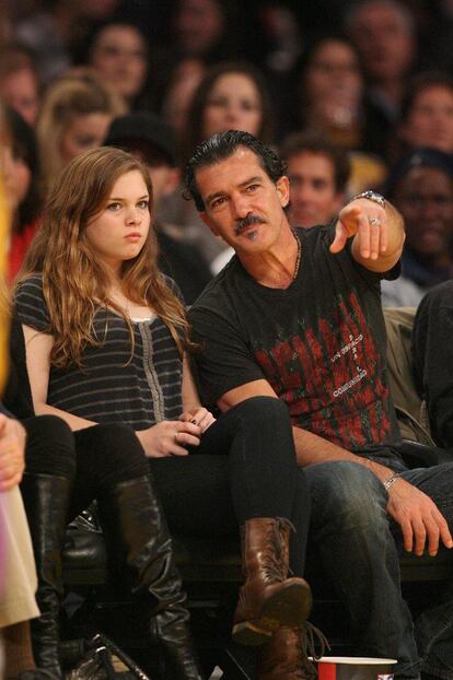 Stella, en un partido de baloncesto de la NBA con su padre en 2011.