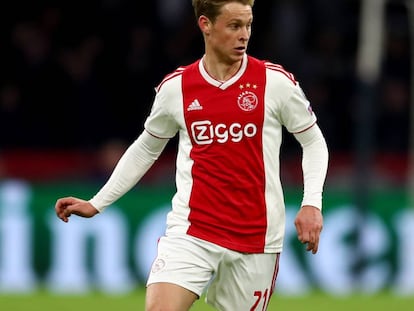 Frenkie de Jong in a game against Juventus.