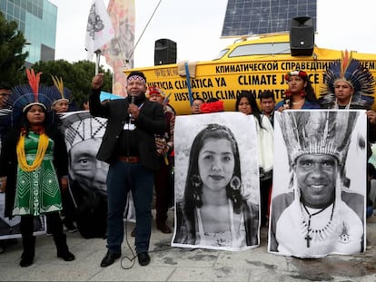 Protesta de representantes de pueblos indígenas en la Cumbre por el Clima COP 25.