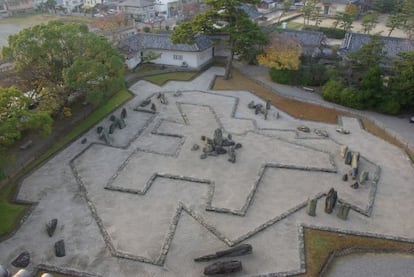 Jard&iacute;n del Castillo Kishiwada, 1954, de Mirei Shigemori.
 
 