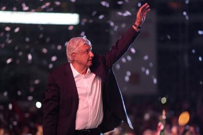 Andrés Manuel López Obrador a su llegada al estadio. 