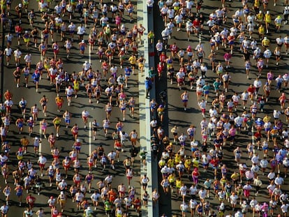 Eileen Noble, la mujer que empezó a correr pasados los 50 años y termina maratones a los 84