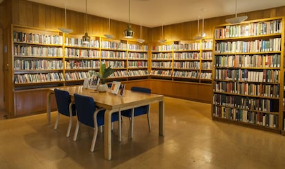 La Woodberry Poetry Room, en la biblioteca Lamont, diseñada por el arquitecto finés Alvar Aalto.