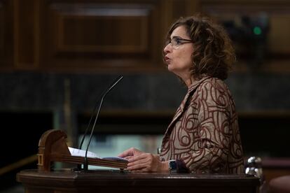 La ministra de Hacienda, María Jesús Montero, en el Congreso.