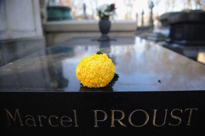 Tumba de Marcel Proust en el cementerio Père Lachaise.