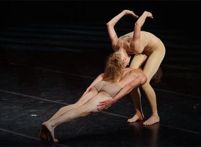 Un momento de la actuación del Béjart Ballet en el Liceo.<b>