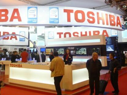 Foto de archivo del puesto de Toshiba en Simo, en 2007.