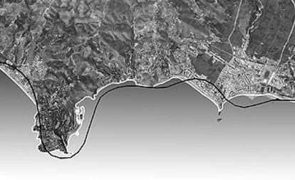 Costa de Almuñécar (Granada). La línea oscura corresponde a una escala 1:400.000. La línea clara, de escala 1:10.000, se usa en el mapa topográfico andaluz.