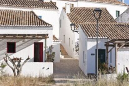 Edificios en la Aldeia da Pedralva, en el Algarve (Portugal).