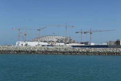 Cúpula del nuevo Louvre Abu Dhabi, en construcción, proyectado por el arquitecto Jean Nouvel.