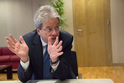 Paolo Gentiloni, comisario de Economía, en su oficina de la Comisión Europea en Bruselas.