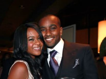 Bobbi Kristina Brown Houston junto a su prometido, Nick Gordon.