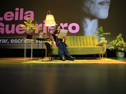 Leila Guerriero en el Teatro Oriente de Santiago de Chile, el 4 de abril.