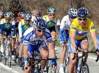 Sylvain Chavalen, con el jersey amarillo, continúa líder de la general