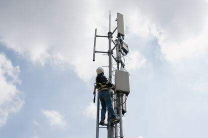 Instalación de una estación base de telecomunicaciones 5G