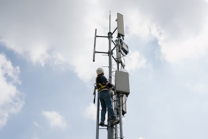 Instalación de una estación base de telecomunicaciones 5G