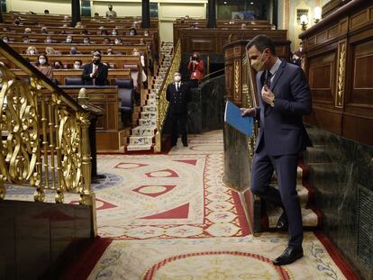 El presidente del Gobierno, Pedro Sánchez, tras intervenir en la sesión del Congreso de los Diputados.