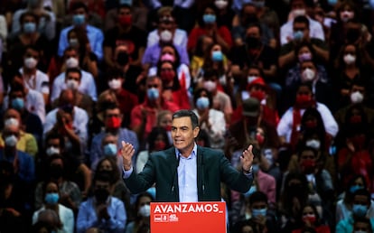 Pedro Sánchez, durante su discurso de clausura este domingo en Valencia. 