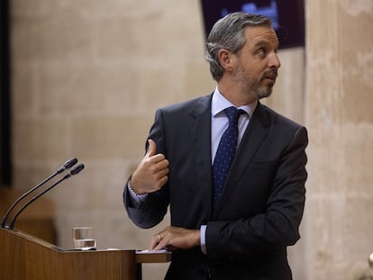 El consejero de Hacienda, Juan Bravo, durante su comparecencia en el Parlamento andaluz donde se ha aprobado la nueva ley de Tributos Cedidos.