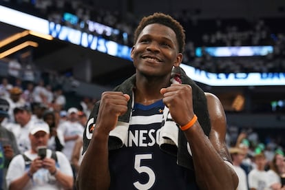 Anthony Edwards celebra el pase a la final de la conferencia tras derrotar a Golden State.