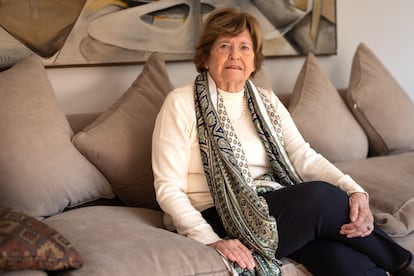 María Olivia Mönckeberg, periodista chilena, en su casa en Santiago, Chile, el 5 de Junio de 2025.