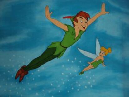 Peter Pan y Campanilla, dos personajes de Disney.