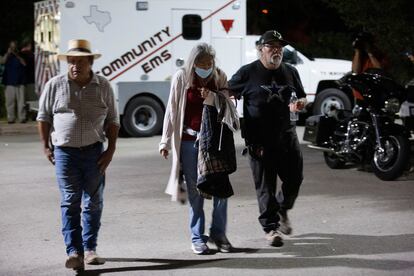 El tiroteo masivo en Uvalde es la segunda mayor matanza en un colegio de Estados Unidos en la última década. La mayor fue la masacre en la escuela de primaria de Sandy Hook, en Newton (Connecticut), cuando un joven de 20 años mató a 26 personas, incluidos 20 niños de 6 y 7 años.