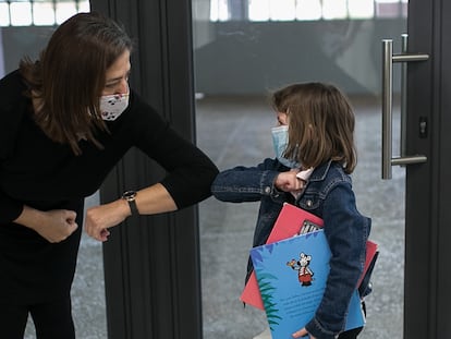 Escuela Els Til.lers en el primer día de vuelta a la escuela tras el inicio de la fase 2, en junio.