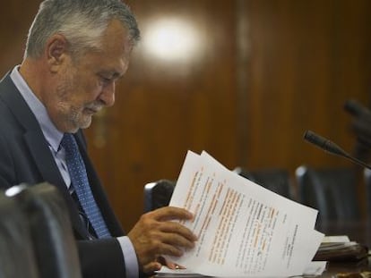 Jose Antonio Griñán, ante la comisión de los ERE en el Parlamento andaluz.