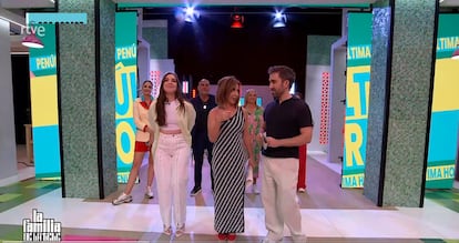 'La familia de la tele' se despide en antena de sus presentadores y colaboradores.