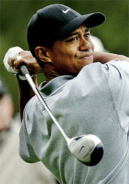 Tiger Woods, con el <i>driver</i><i></i> de Nike.