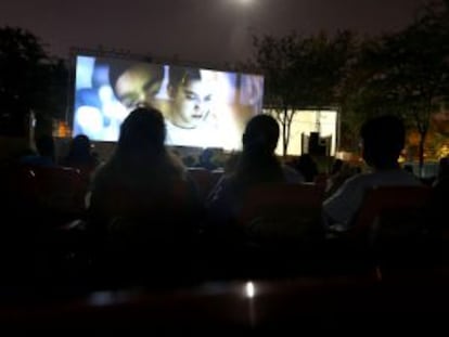 El cine de Verano del Parque de la Bombilla es un cl&aacute;sico que se remonta a 1984.