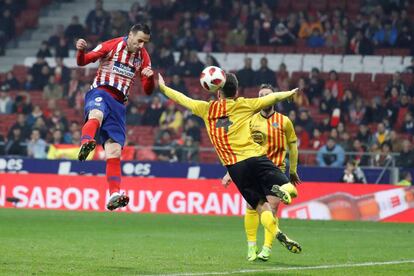 Kalinic marca el segundo gol del Atlético al Sant Andreu.