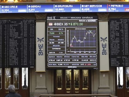 Vista de una pantalla de la Bolsa de Madrid.