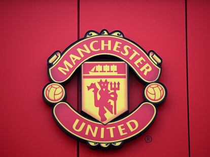 Unfounded rumors circulated online on Thursday regarding the sale of Manchester United to Amancio Ortega.