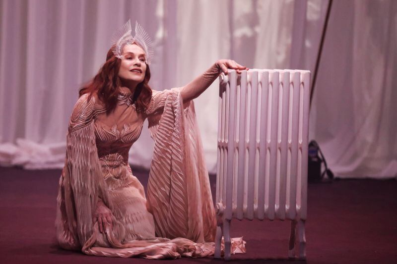 Isabelle Huppert: un instante teatral extraordinario en Girona