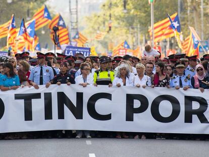 Cabecera de la manifestaci&oacute;n contra los atentados de Catalu&ntilde;a.