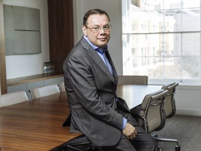 El inversor ruso Mijail Fridman controla el 69,76% de Dia.